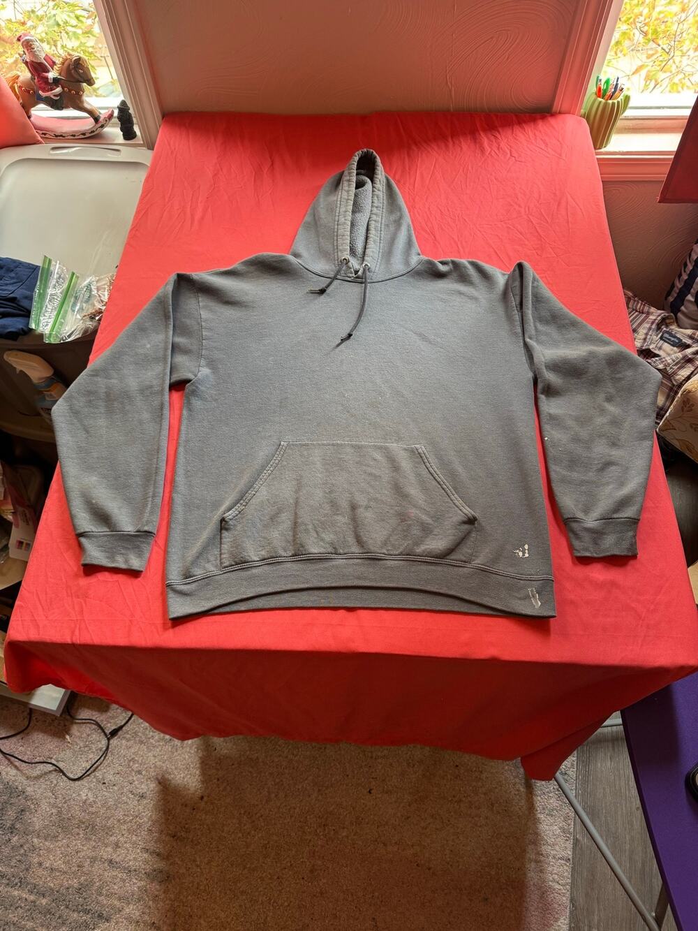 Distressed Fruit of the Loom Charcoal Gray Pullover Hoodie Size L